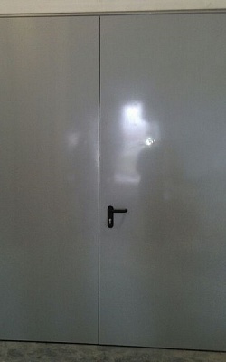 готовая противопожарная дверь RAL серый с установкой в Санкт-Петербурге