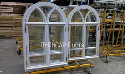 Элитное деревянное окно 1300 х 1600, стеклопакет 32 мм